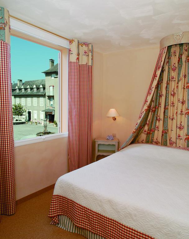 Hotel Le Viscos Saint-Savin  Pokój zdjęcie